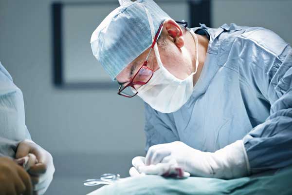 بهترین متخصص جراحی لاغری کیست و چه ویژگی هایی دارد؟