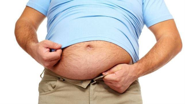 مصرف زیاد غذاهای پرچرب، از علل چاقی شکم محسوب می­شود.