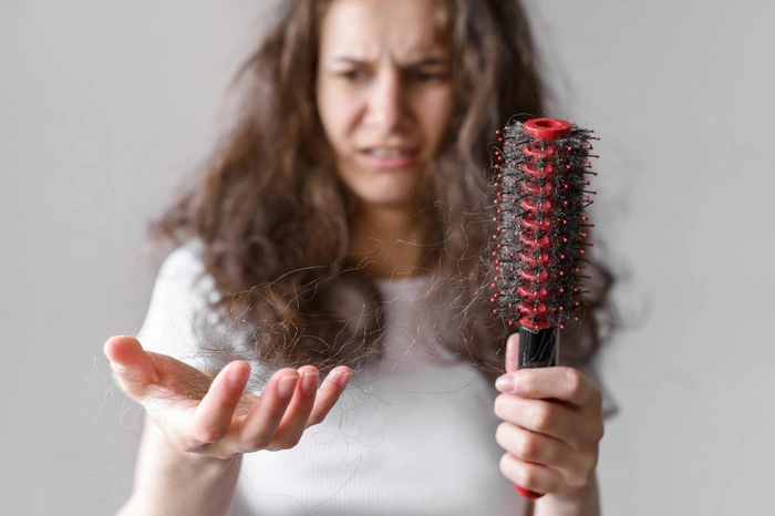 با مصرف پودر پروتئین بعد از عمل اسلیو از ریزش موی خود جلوگیری کنید.